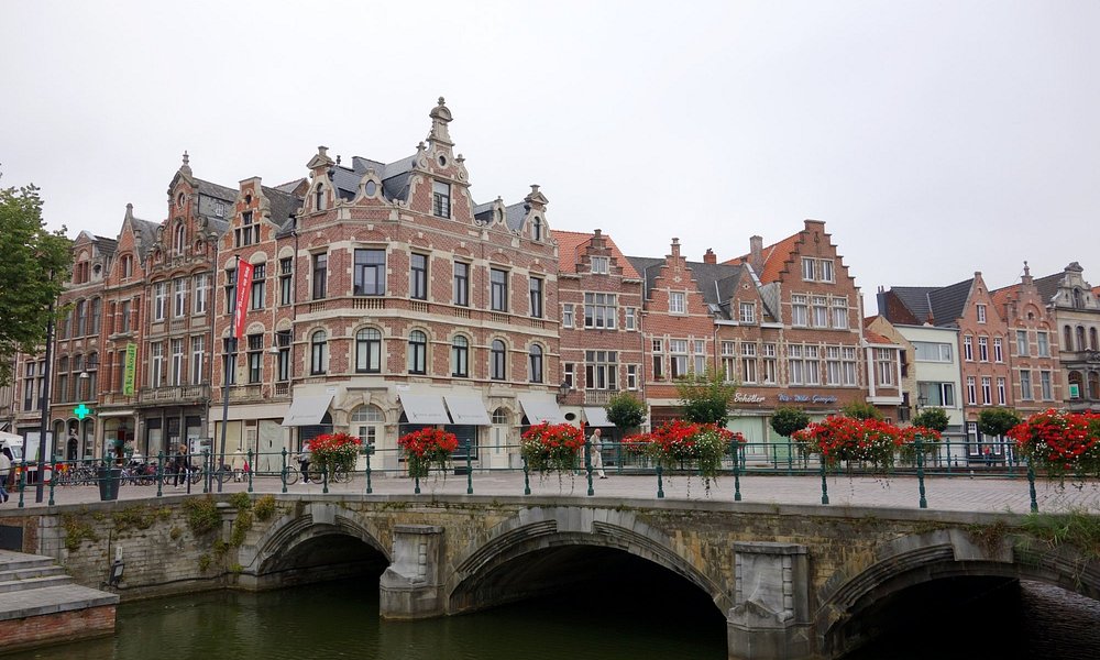 Provinciestadje Lier met de beroemde Zimmertoren als absoluut boegbeeld